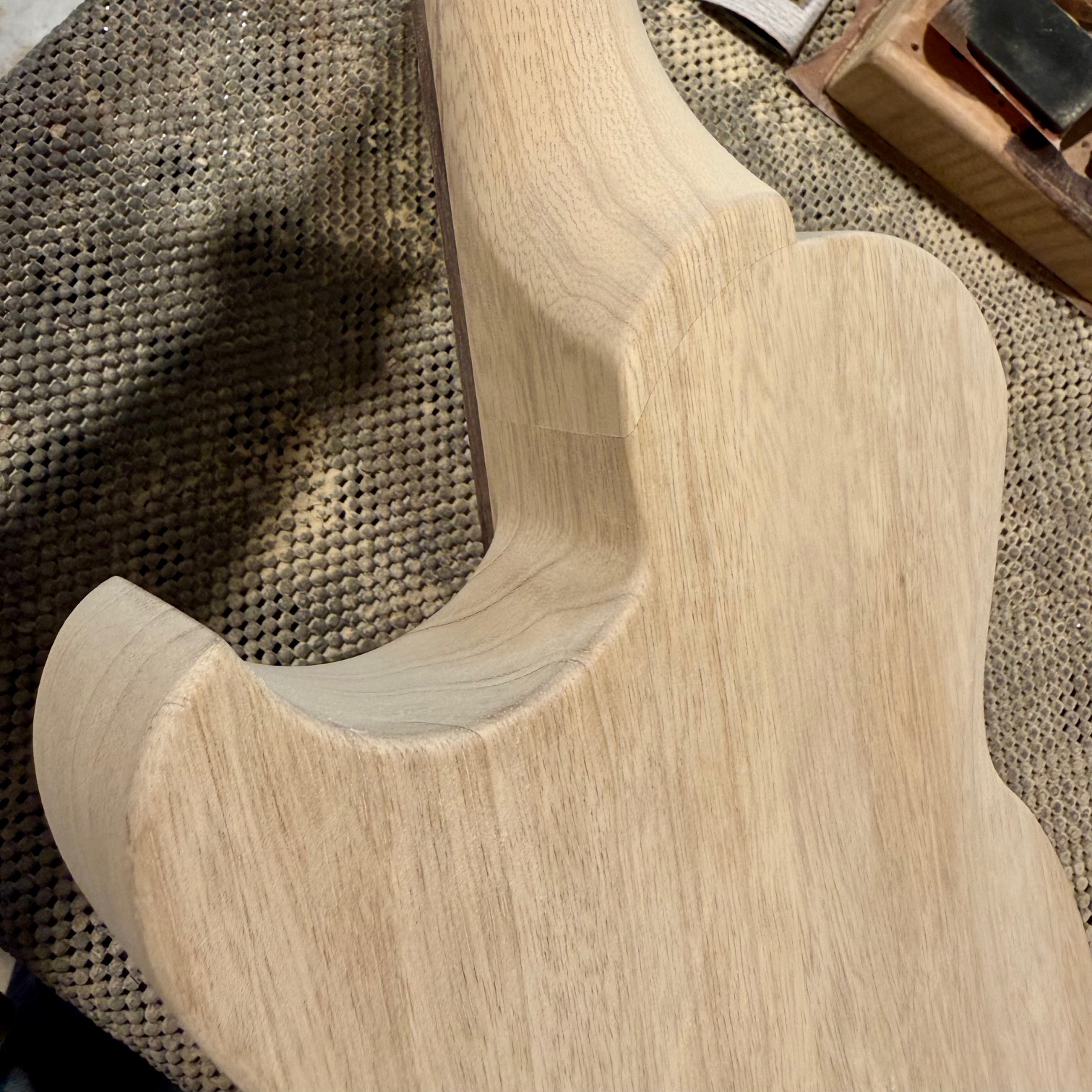 Thorn guitar